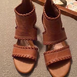 Sofft Tan Leather Wedge hill sandals